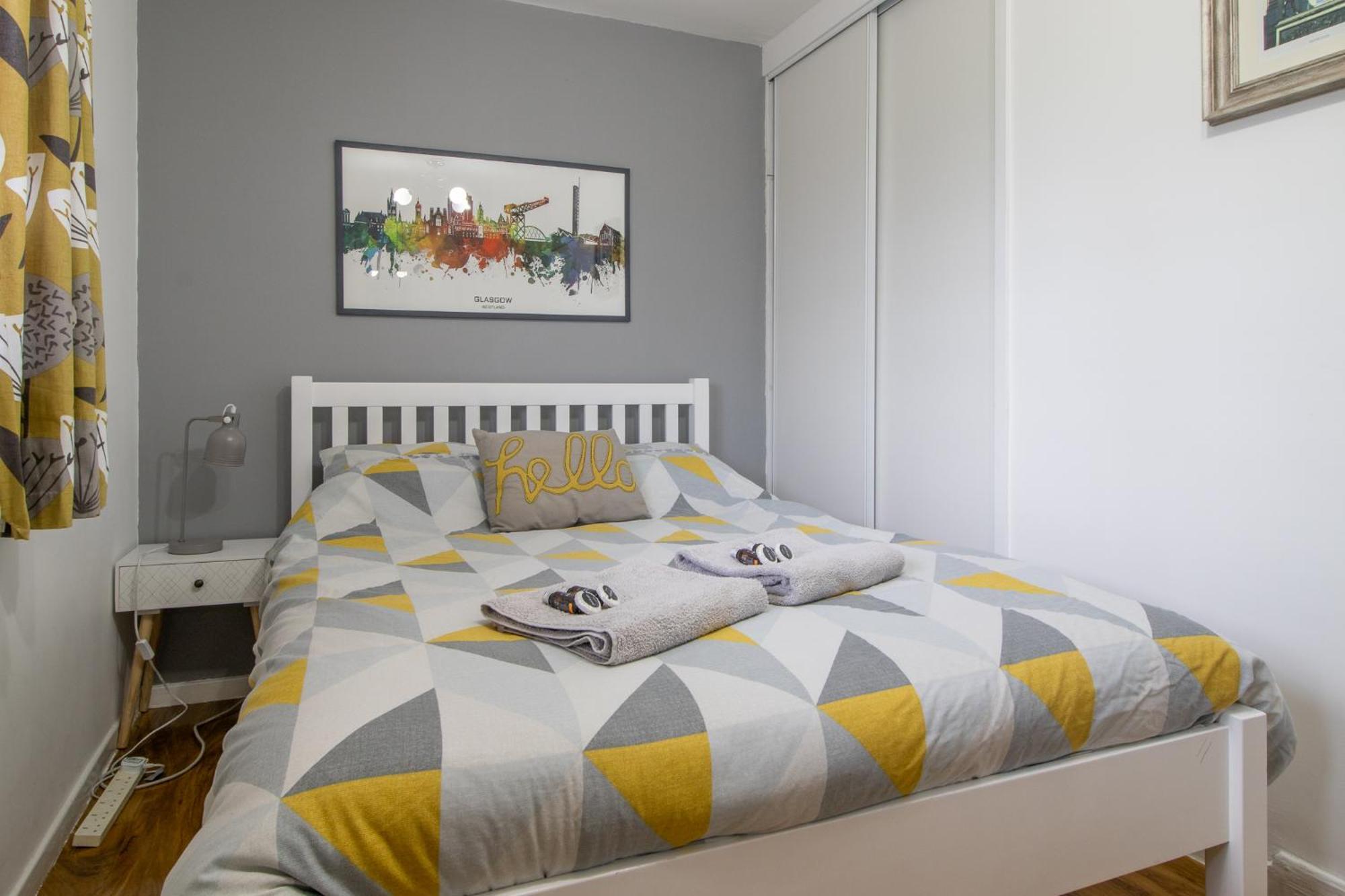 1 Bed Apartment Central Hamilton Free Wifi With Great Transport Links To Glasgow Exterior foto