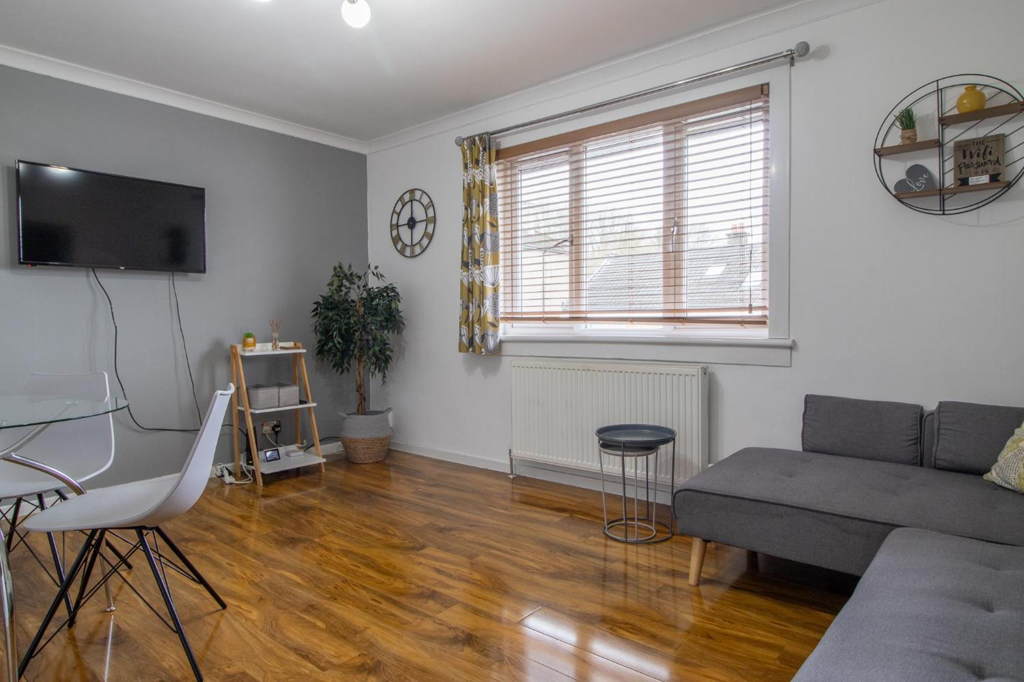 1 Bed Apartment Central Hamilton Free Wifi With Great Transport Links To Glasgow Exterior foto