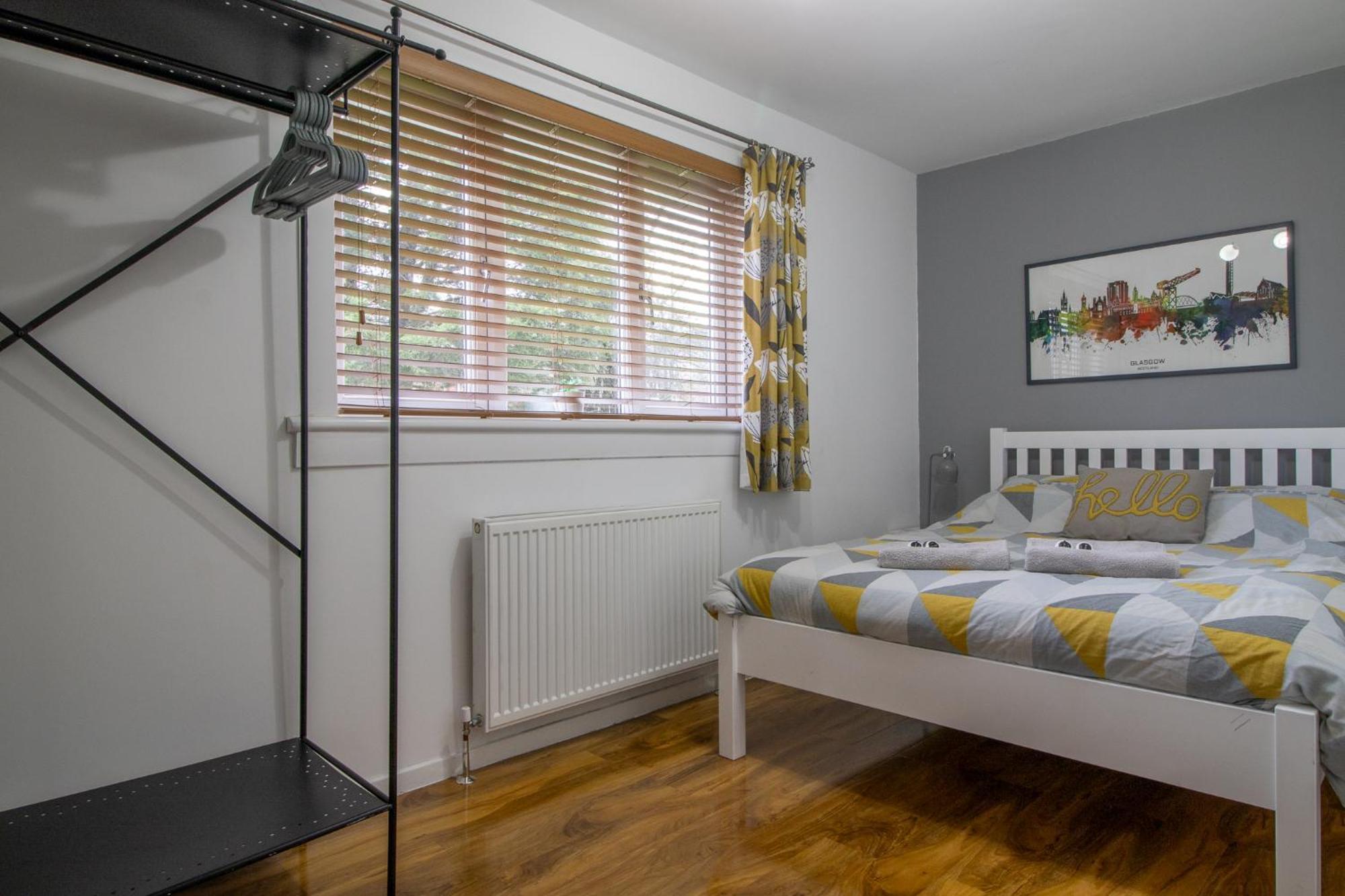 1 Bed Apartment Central Hamilton Free Wifi With Great Transport Links To Glasgow Exterior foto
